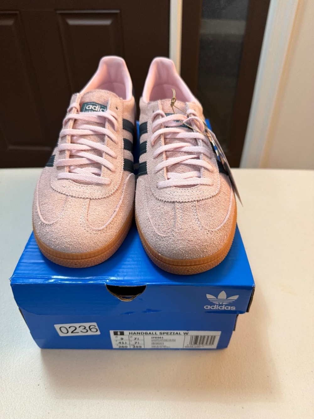 Women’s Sneakers
